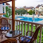 Tayfun 아파트호텔 4*