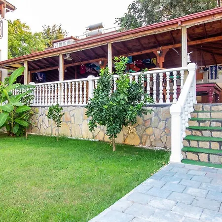 Tayfun 아파트호텔