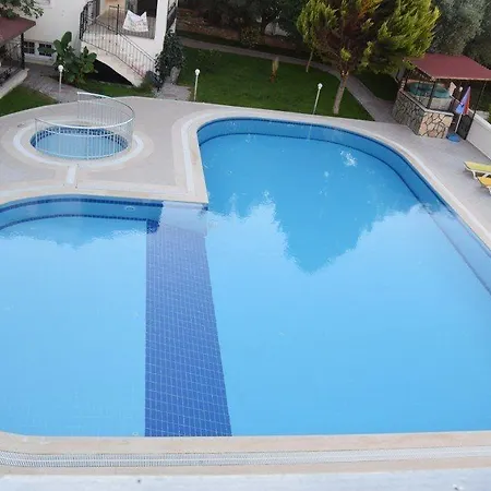 Tayfun 아파트호텔 올루데니스